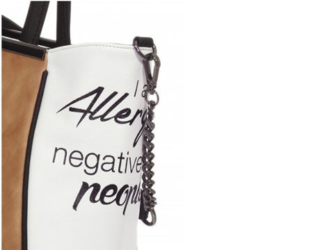 Le Pandorine - Paris - I am allergic to negative people!